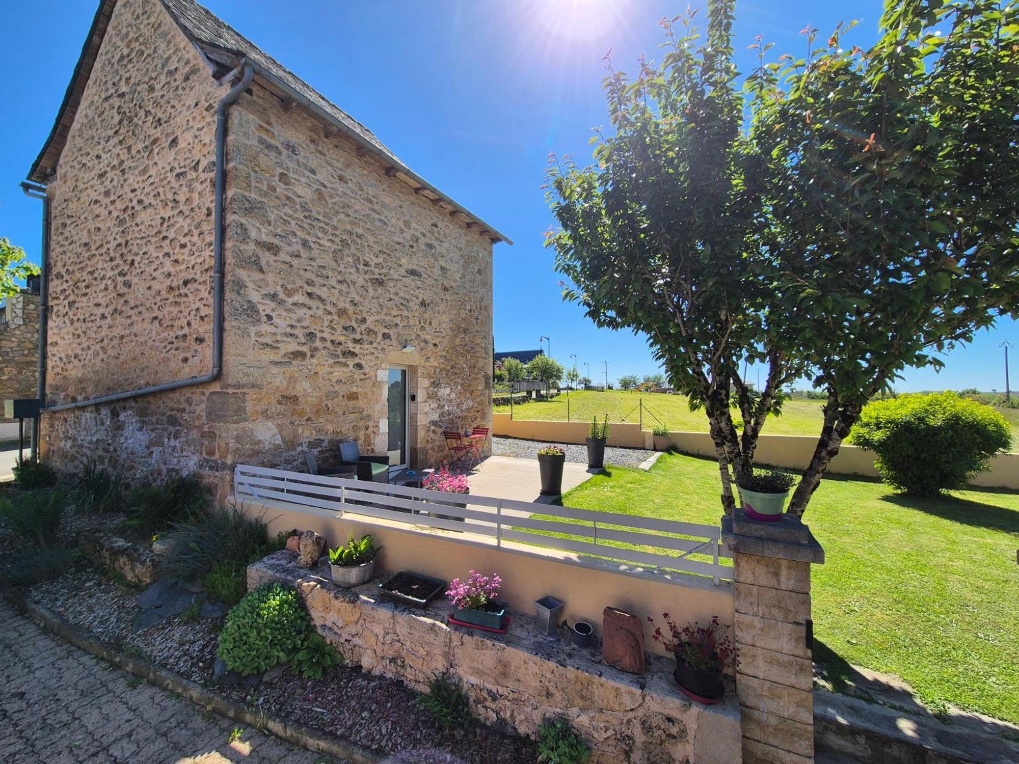 Holiday home Jolie Petite Maison 134 Lugan (Aveyron)